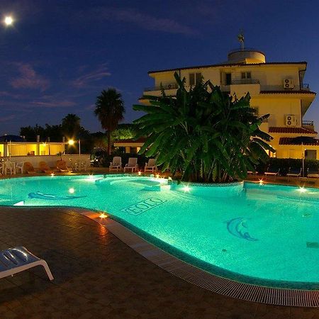 Hotel Eolo Капо-Ватикано Екстер'єр фото