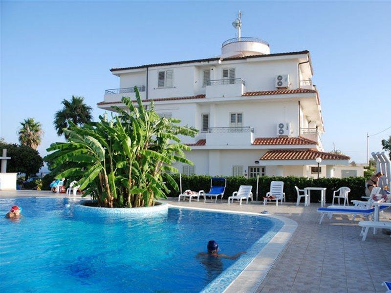 Hotel Eolo Капо-Ватикано Екстер'єр фото