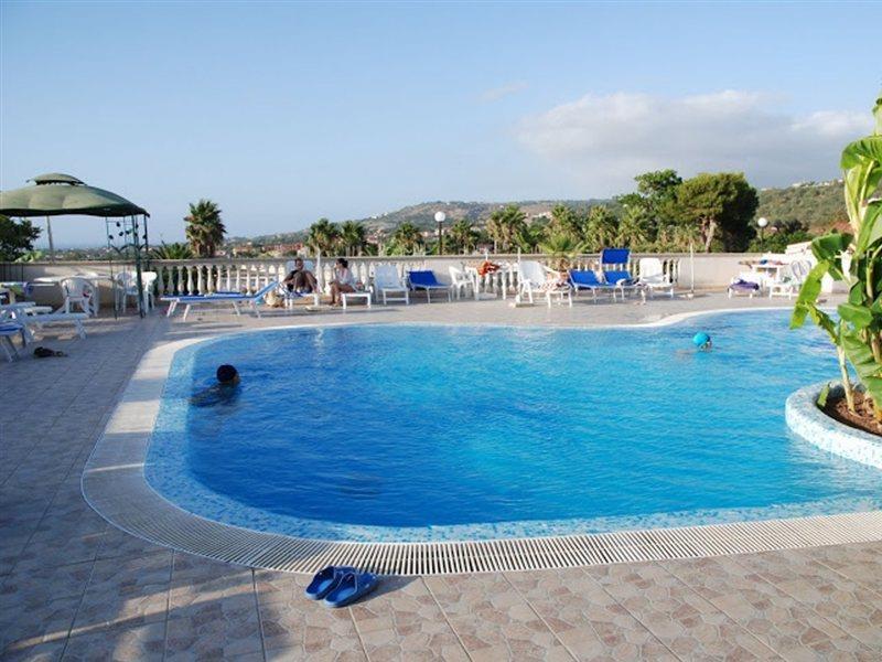 Hotel Eolo Капо-Ватикано Екстер'єр фото